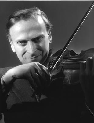 Yehudi Menuhin photographed by Angus McBean. Copyright: EMI Music Ltd