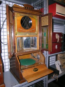 The Klingsor Gramophone, Krefeld and Polyphon. 1910 Courtesy of  EMI Group Archive Trust